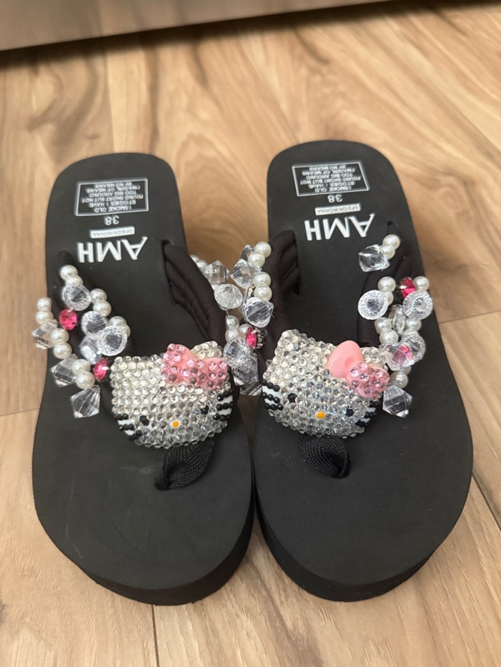 Hello Kitty Embellished Black Flip Flop Sandals
